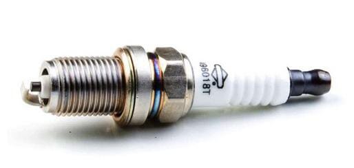 F6TC bougie - 798615 - Briggs & Stratton